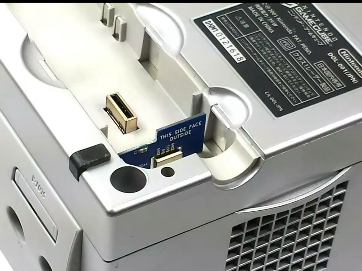 SD2SP2 microSD Card Adapter for GameCube Serial Port 2