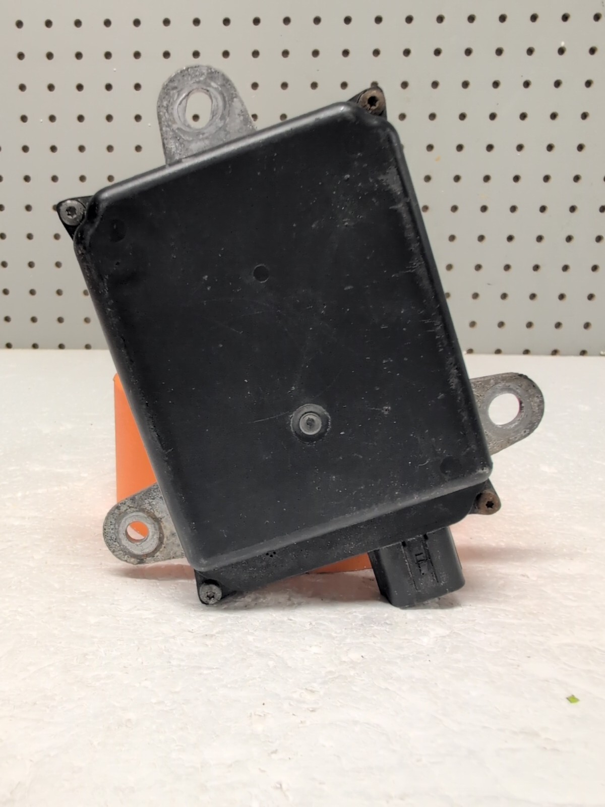 2013 2014 2015 2016 2017 2018 Toyota Avalon OEM Blind Spot Sensor Radar (3970)