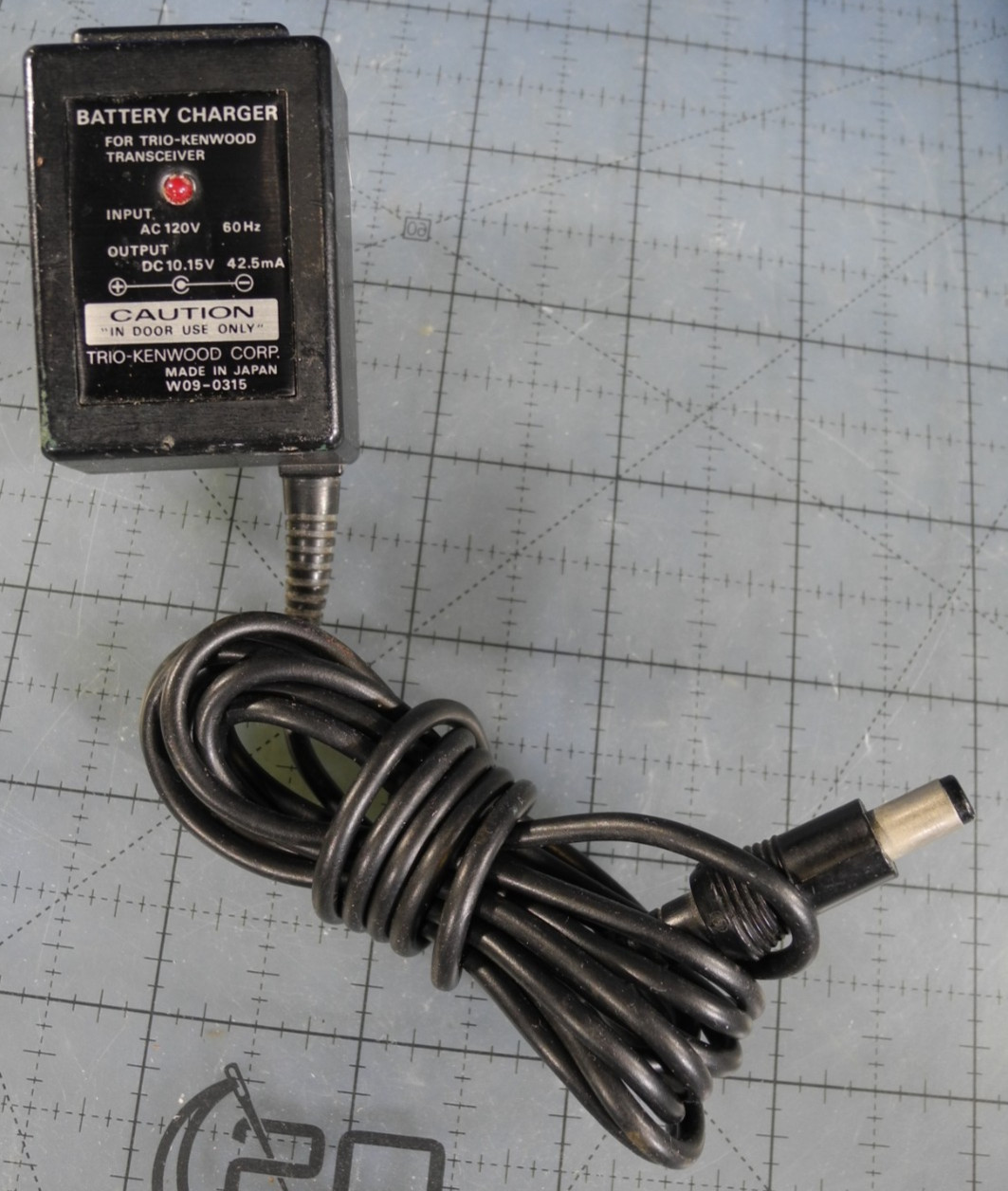 Trio Kenwood Handheld FM Transceiver Battery Charger W09-0315 Japan AC 120V