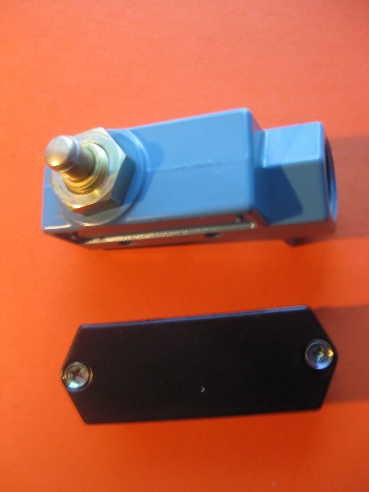 (Quan 4) Micro Switch Honeywell BEZ6-2RQ168 Microswitch NEW N.O./N.C. SPDT