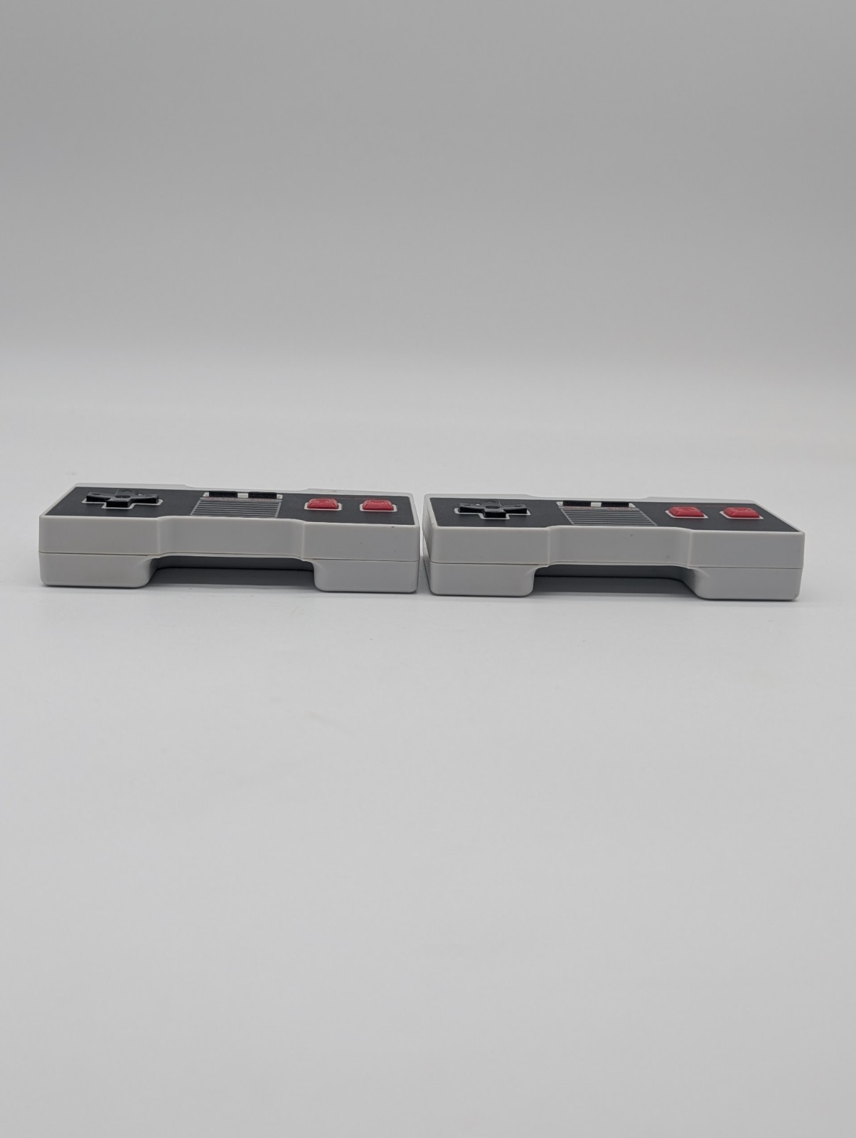 Original NES Mini Classic Console Nintendo System 2 Wireless Controllers