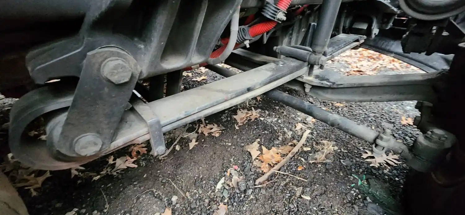 (Used) 2020 Freightliner Cascadia 126, FRONT LEAF SPRINGS Front Leaf & Springs