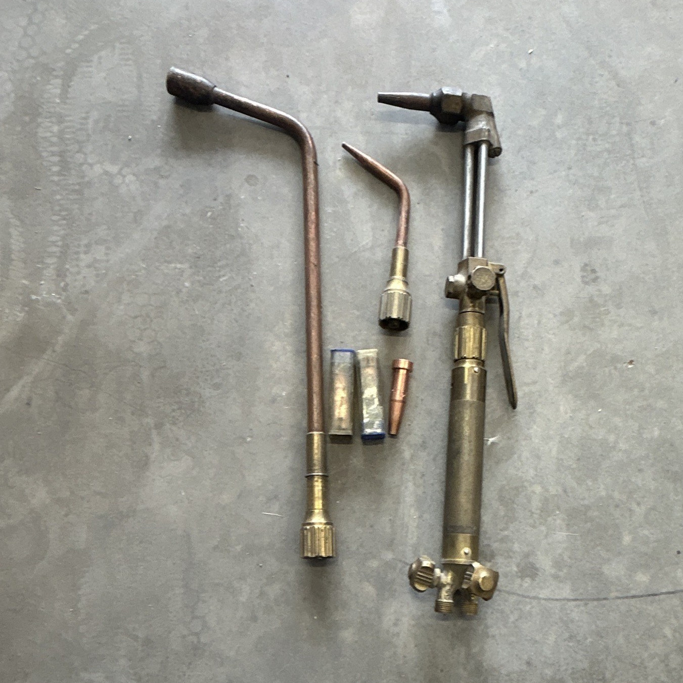 Harris torch with rose bud and tips