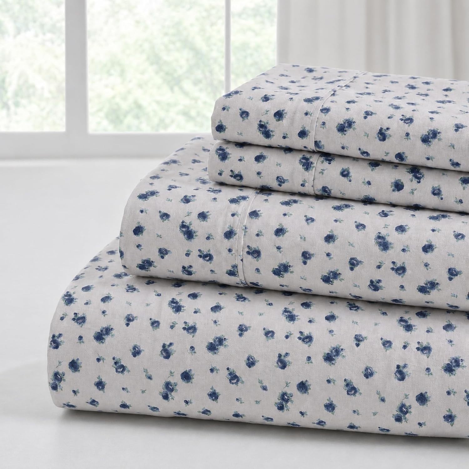 Luxurious 4-Piece Wrinkle-Free Bed Sheet Set: Queen Size Blue Floral Elegance