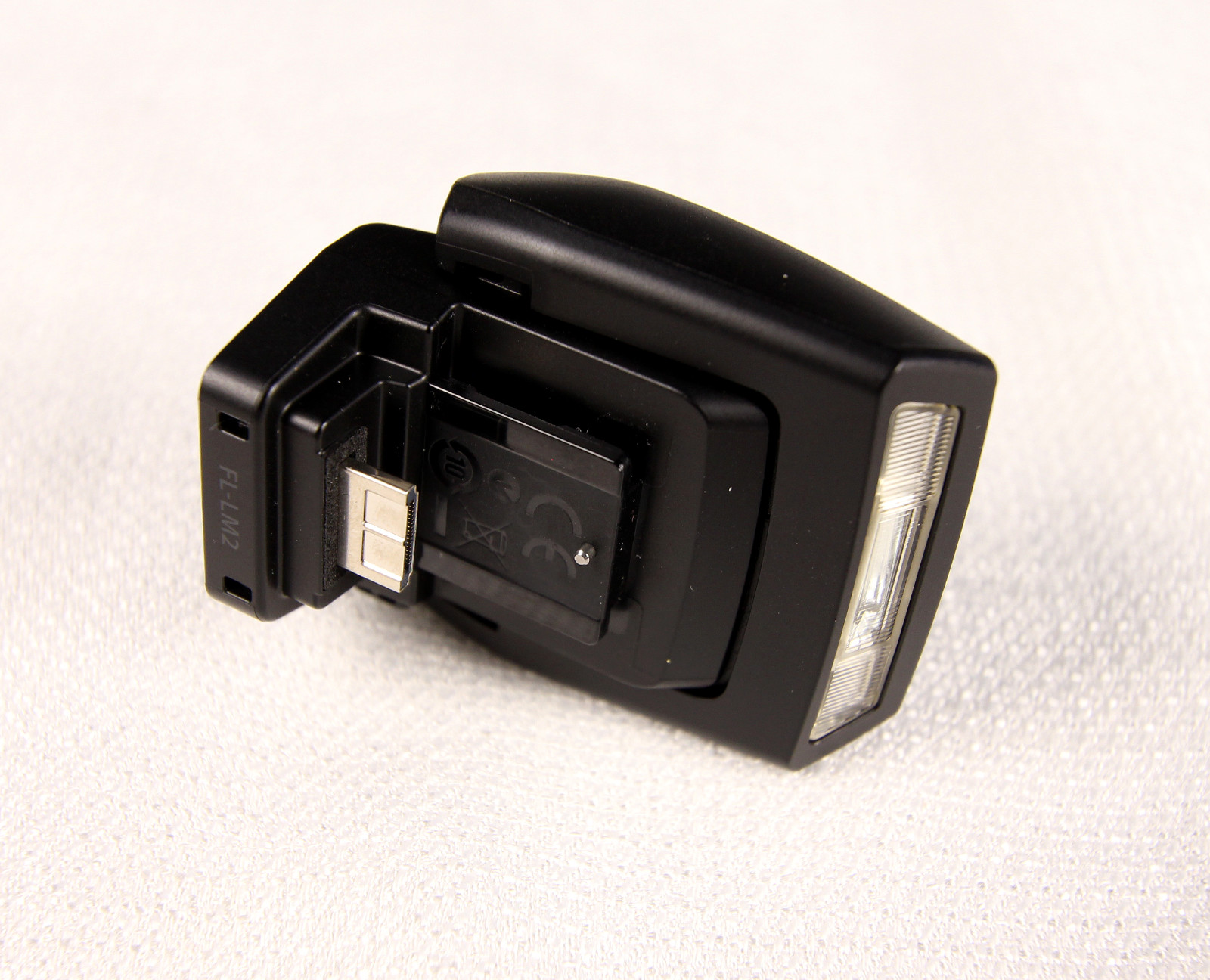 Olympus FL-LM2 Flash for Micro Four Thirds (E-M1, E-M5) with Case