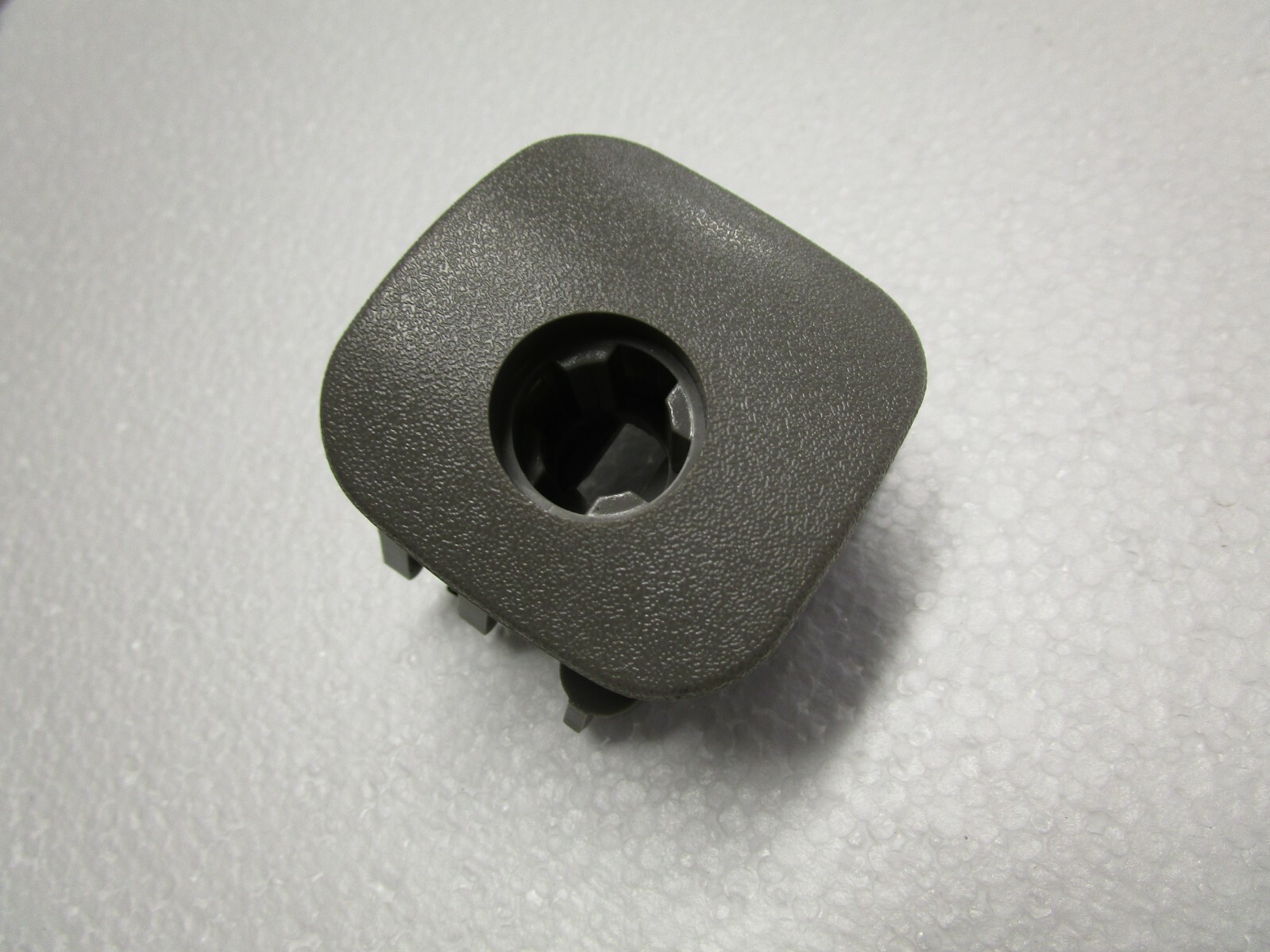 1997/2004 corvette glove box latch NEW! GRAY 98 99 01 02 03 C5 LIFETIME WARRANTY