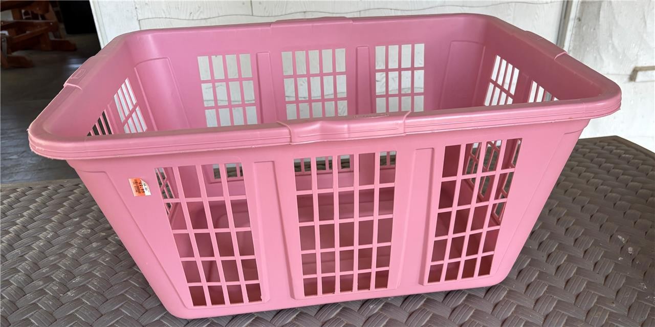 Vintage Rubbermaid 2965 Barbie Mauve rectangular Laundry Basket 1980s great