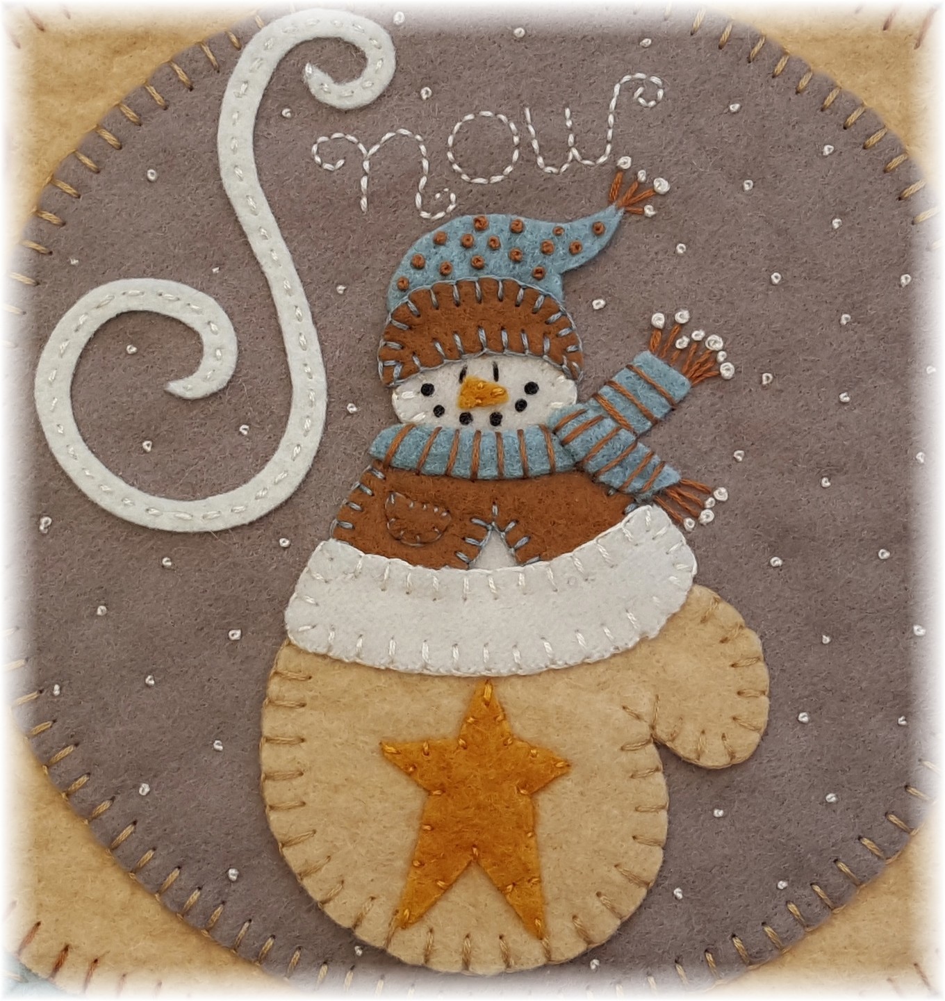 PATTERN!~*Warm Woolen Mitten*~Winter Snowman Penny Rug/Table Mat~*PATTERN*~