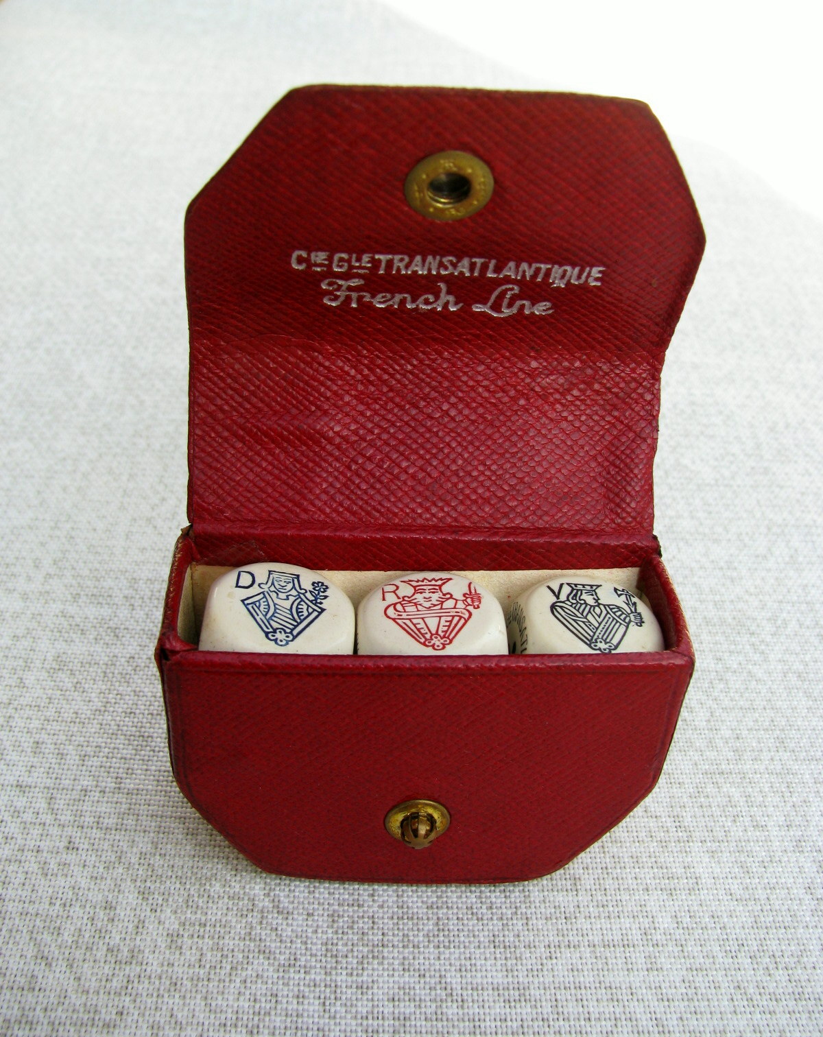 SET OF 5 POKER DICE~FRENCH TRANSATLANTIC OCEANLINER~ORIGINAL LEATHER CASE 1960s