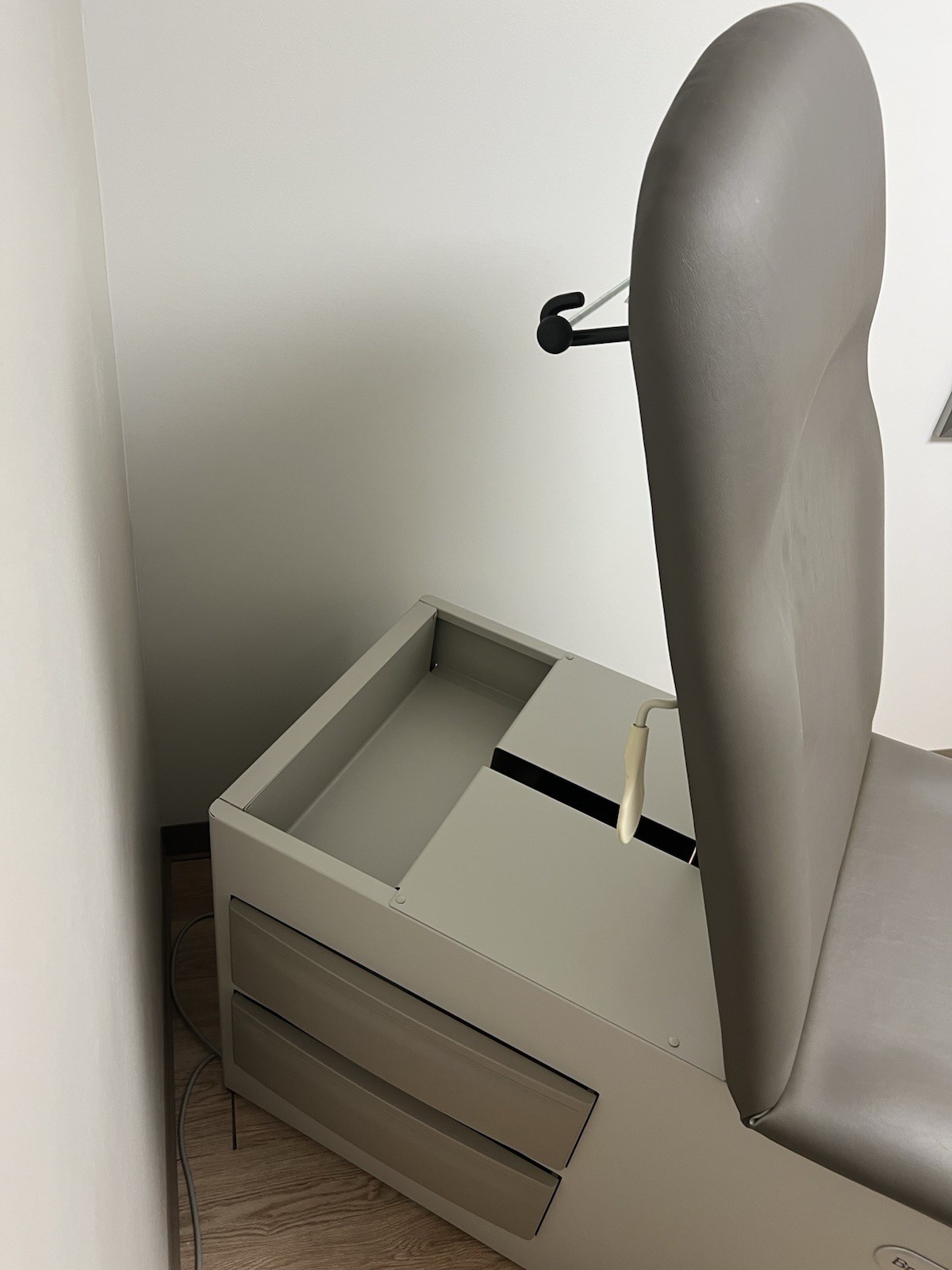 NEW Brewer 5000 Adjustable Access Exam Table