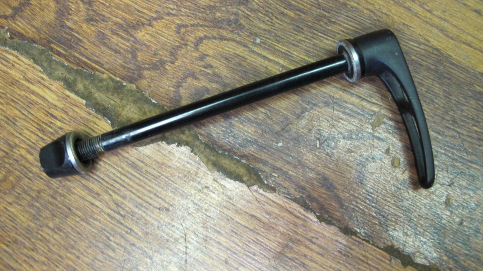DT SWISS 100x9 T/A TYPE SKEWER