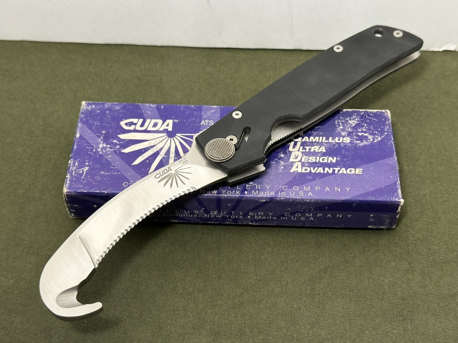 Camillus Vintage USA Made Cuda 3 Rescue Knife ATS-34 Blade, Black G-10 Scales