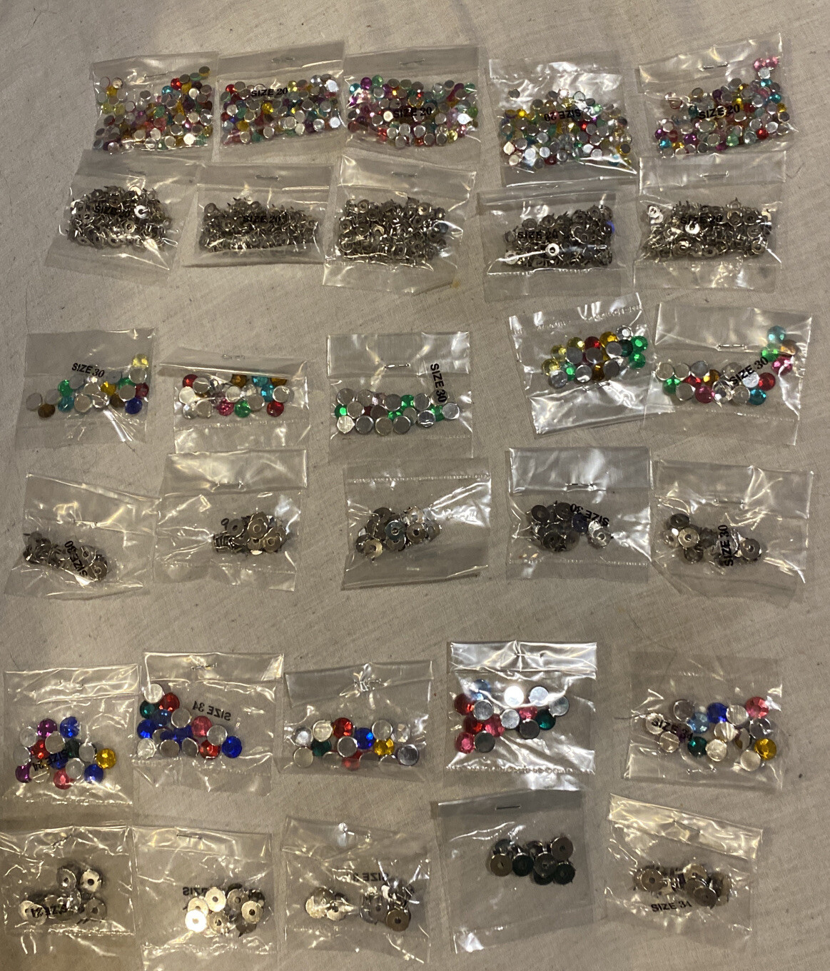 Clothing Rhinestones Over 700-pcs 3-Sizes Professional w/ Stainless Steel Mount