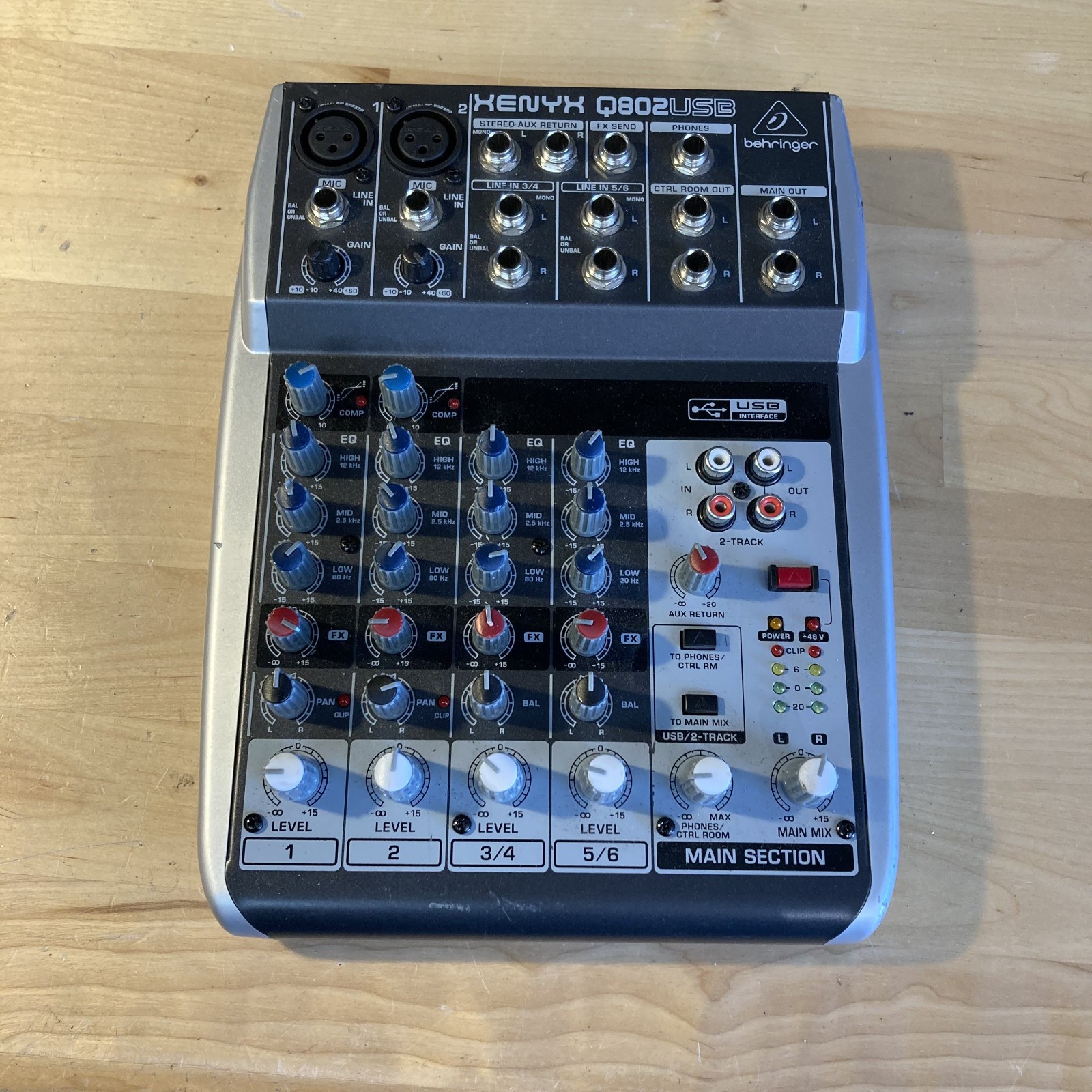 Behringer Xenyx Q802Usb Mixer No Cords