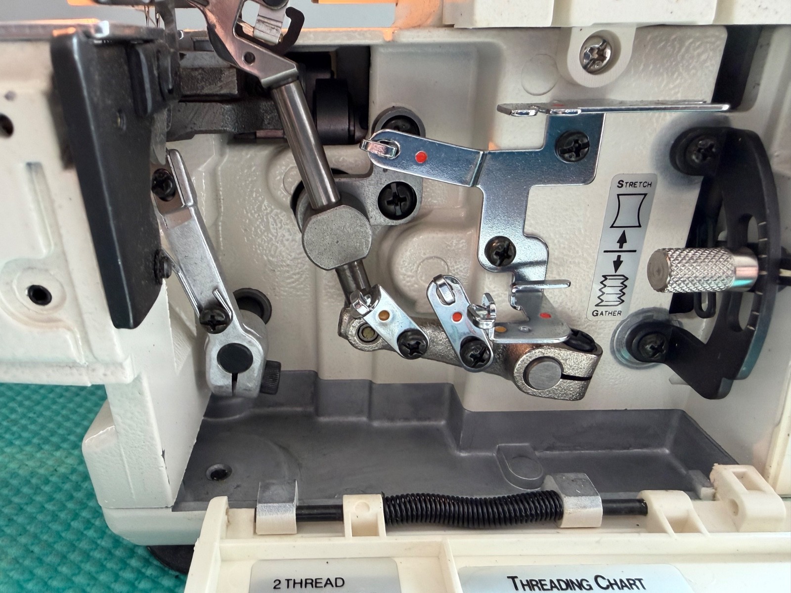 SINGER QuantumLock 14U Serger Sewing Machine - Working - Missing Cylinder Cover