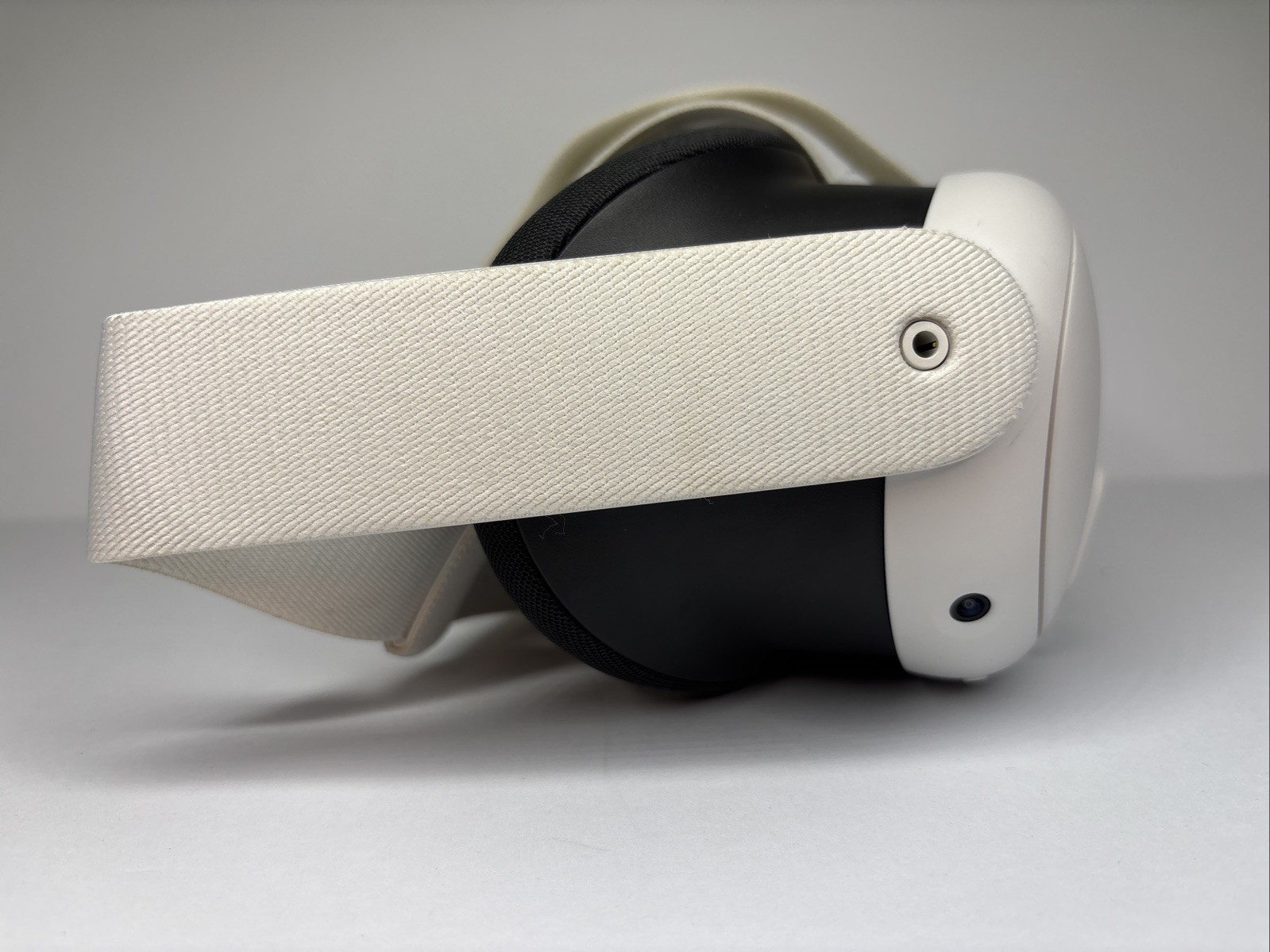 Meta Quest3 128GB VR Headset ONLY (No controllers) Free Shipping
