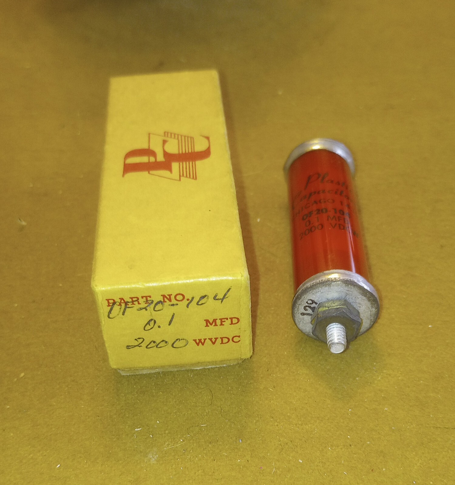 Vintage Plastic Capacitors Inc OF20-104/0.1 MFD/2000 VDCW w/ Original Box