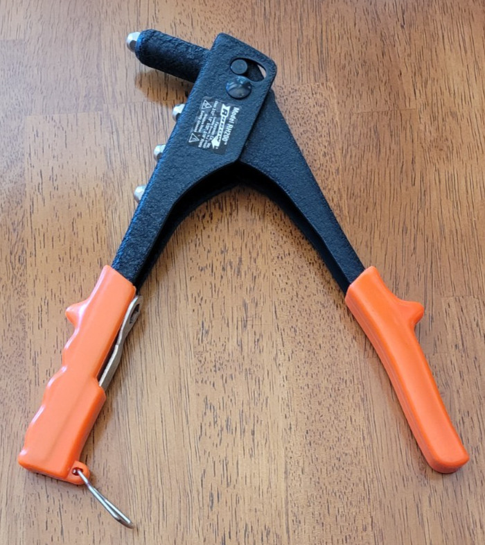 ARROW "E-Z PULL" RH200 PROFESSIONAL RIVET TOOL AND RIVETS