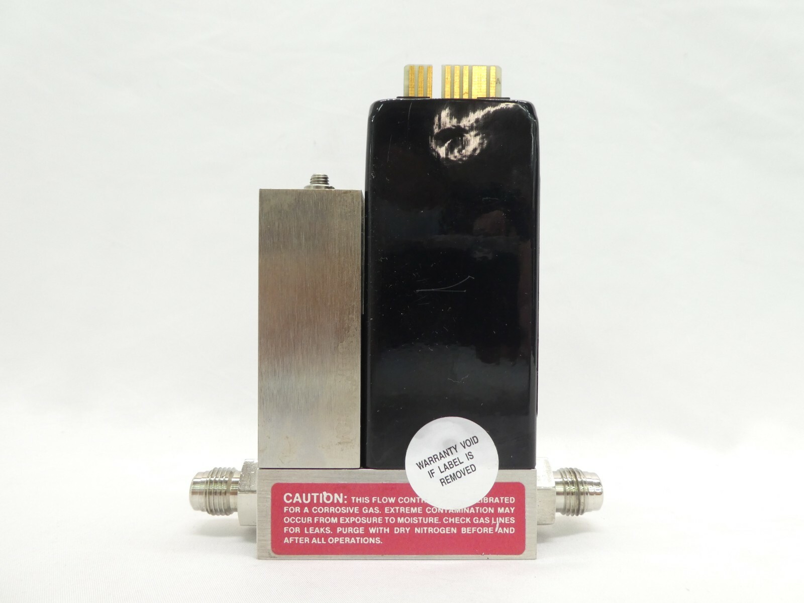 UNIT Instruments 1200-101288 Mass Flow Controller MFC UFC-1200A 100 SCCM SiCl4