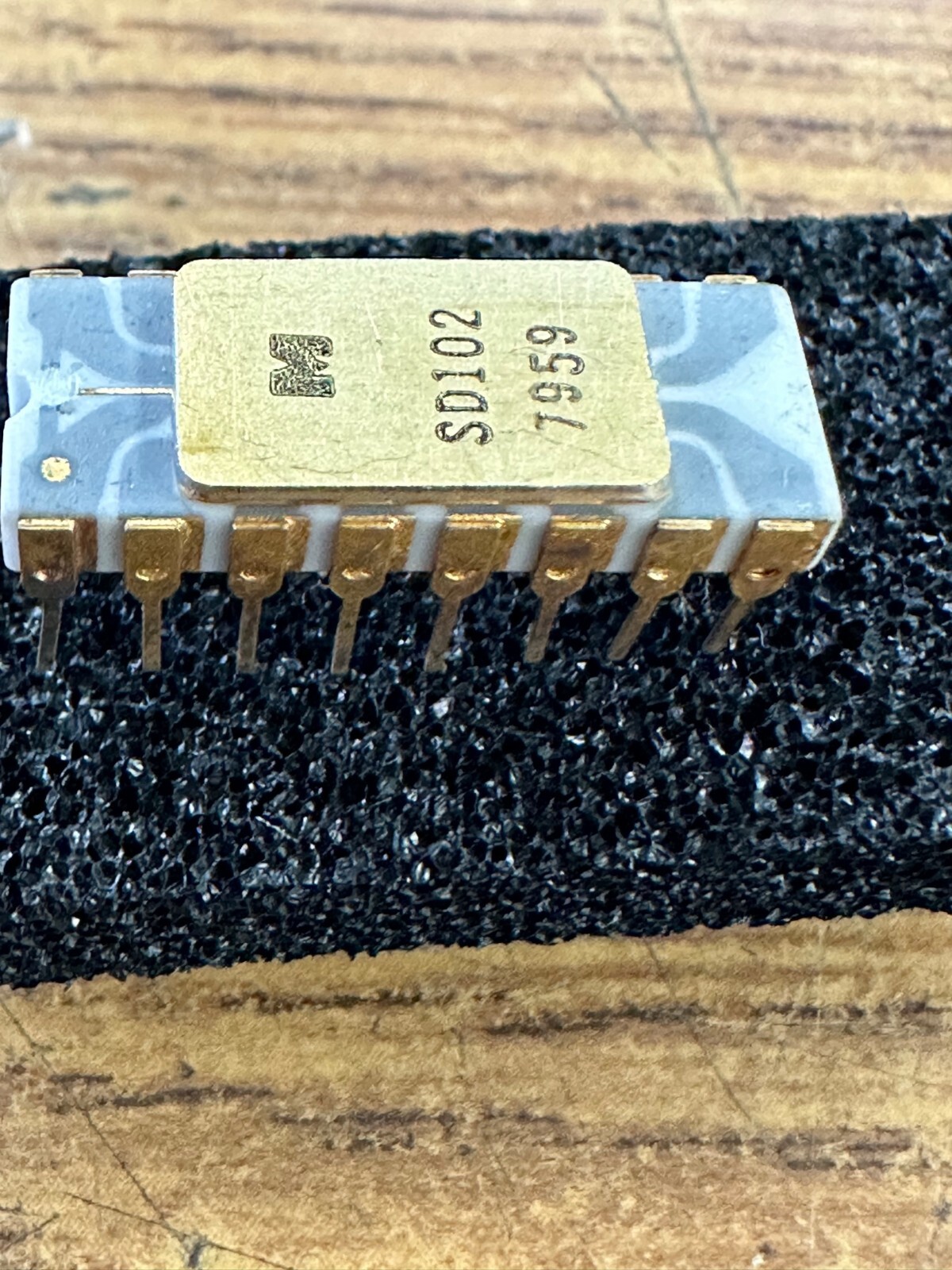 Monsanto SD102 / MSD102 Very rare Not Intel Not Amd IC Semiconductor