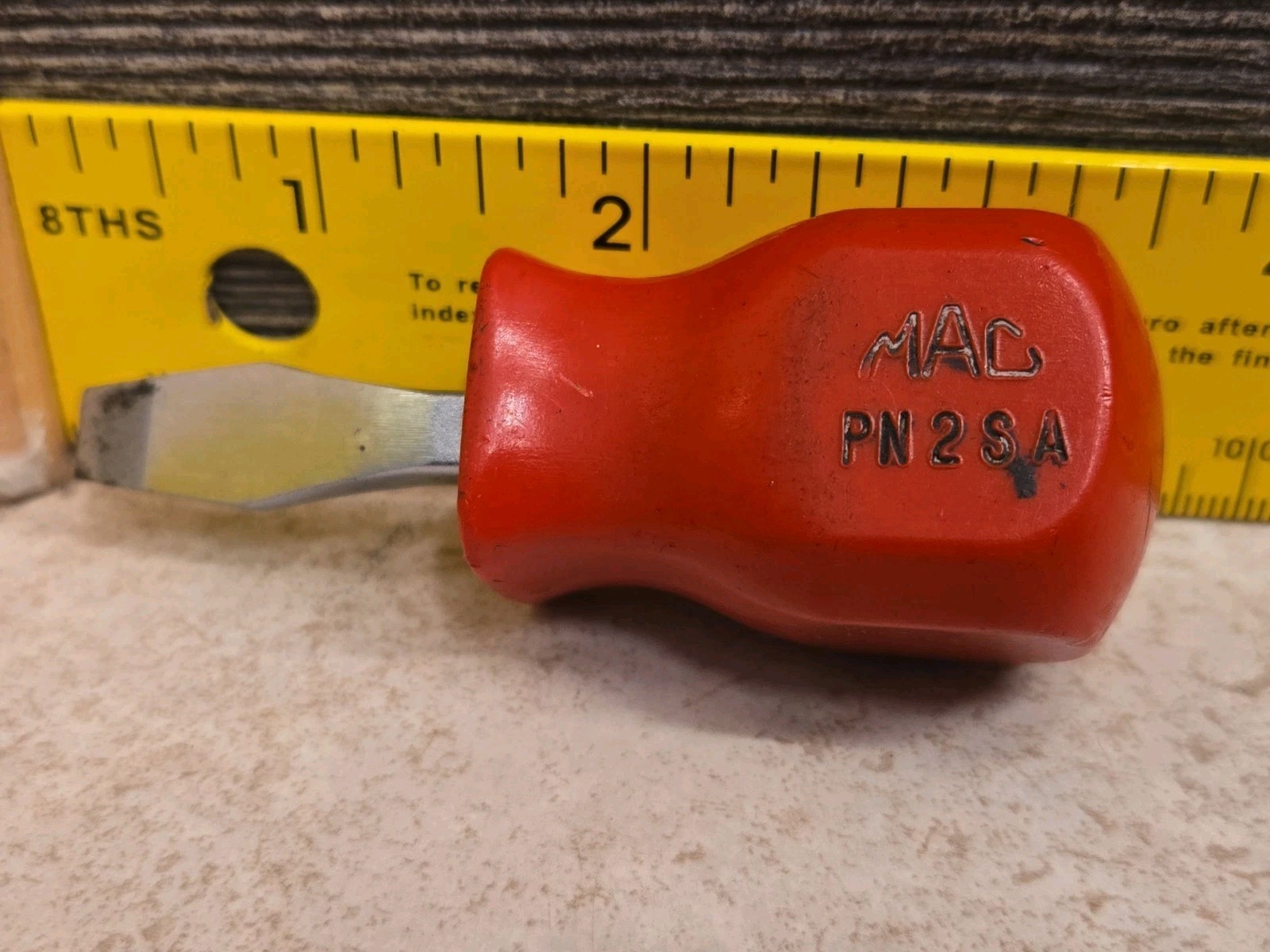 Mac Tools PN2SA Hard Red Handle Flat-Slotted Tip Stubby Short Screwdriver