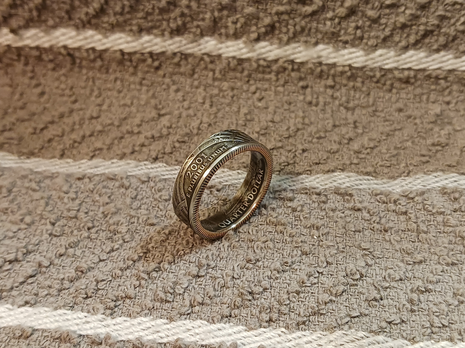 Kentucky Handcrafted Washington Quarters coin ring, size 8 2001