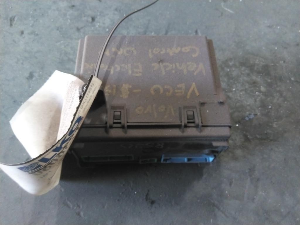 Replaces 21083375-P06 2010 VOLVO VNL CAB CONTROL UNIT MODULE ,  GA