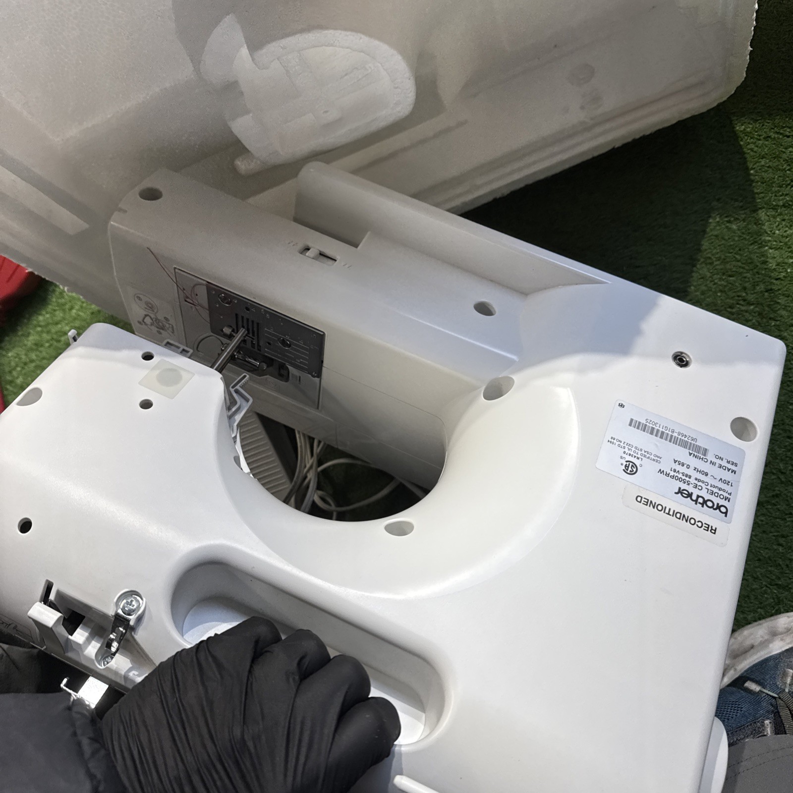 Brother CE5500PRW - Project Runway Edition - Computerized Sewing Machine WOW !!