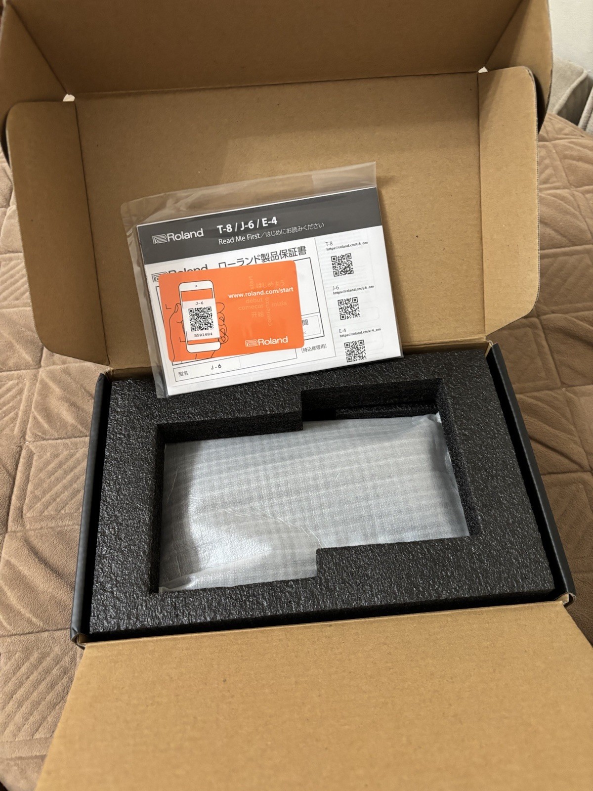 Roland J6