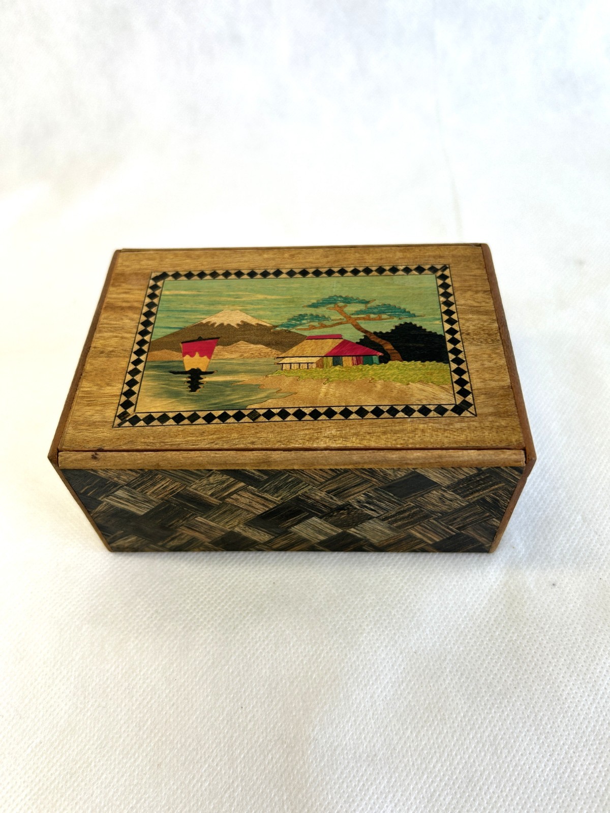 Vintage Japanese Hakone Marquetry Puzzle Box 4 Steps  Wood Mt Fuji Flower SK98