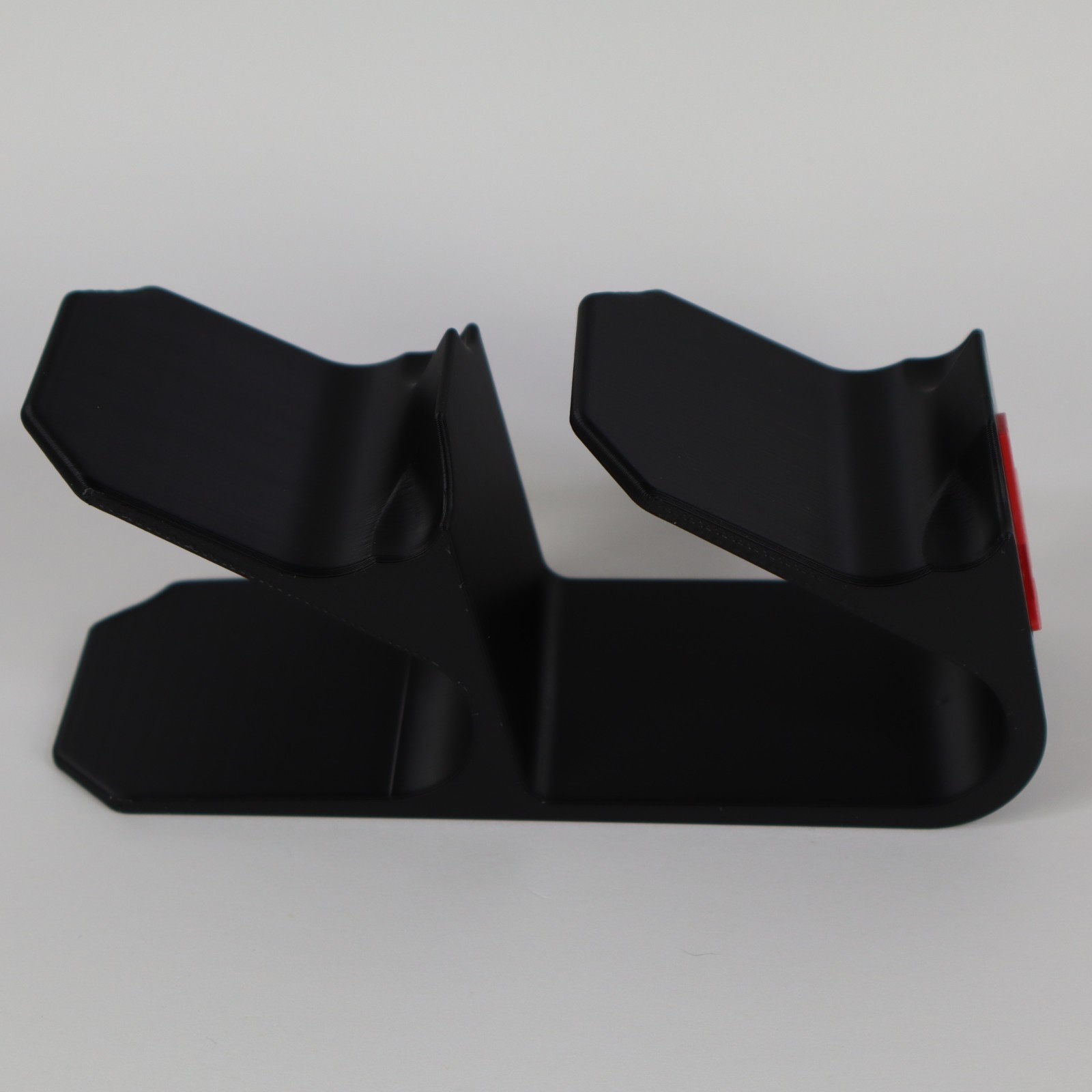 3D Printed - Stand / Holder for 1-2 Playstation Controllers - Black & Red