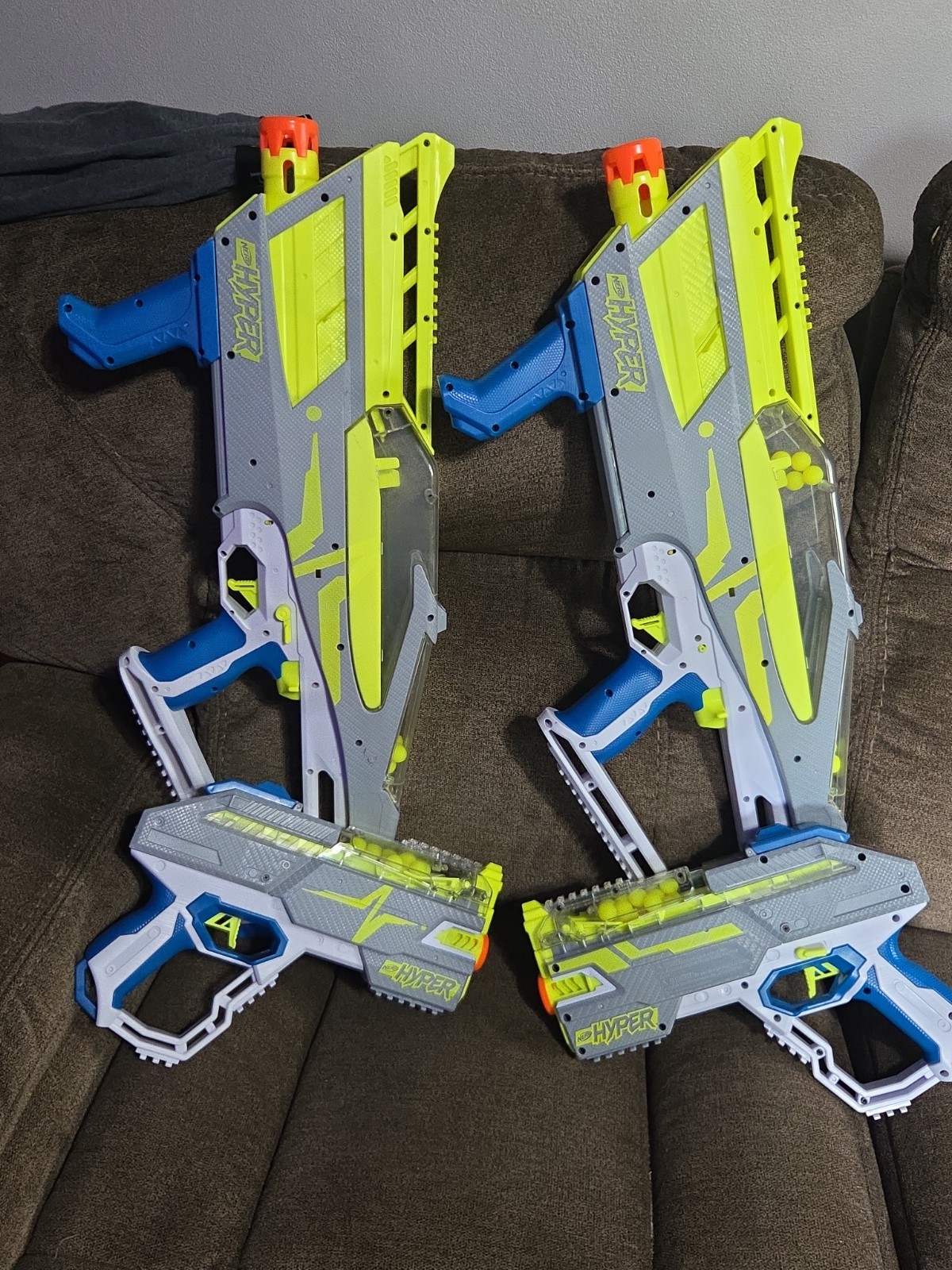 LOT OF (2) NERF HYPER EVOLVE-100 & (2) NERF HYPER RUSH-40 BLASTERS