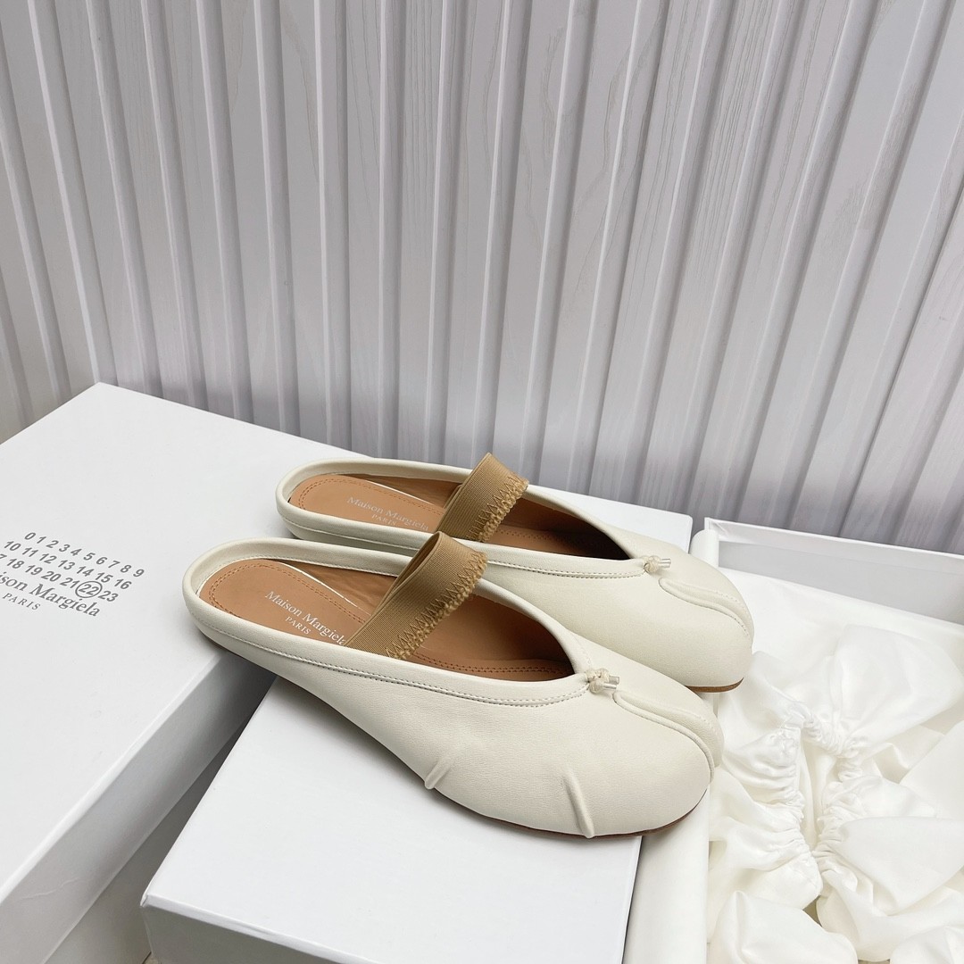 Maison Margiela Highly Popular & Comfortable Split-Toe Shoes — Size 38