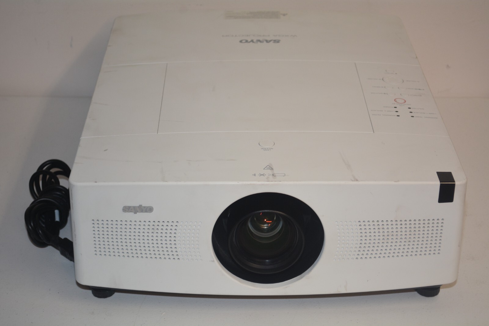 ^ Sanyo PLC-WTC500L LCD WXGA Projector 5000 Lumens HDMI 304 Hours #W3281