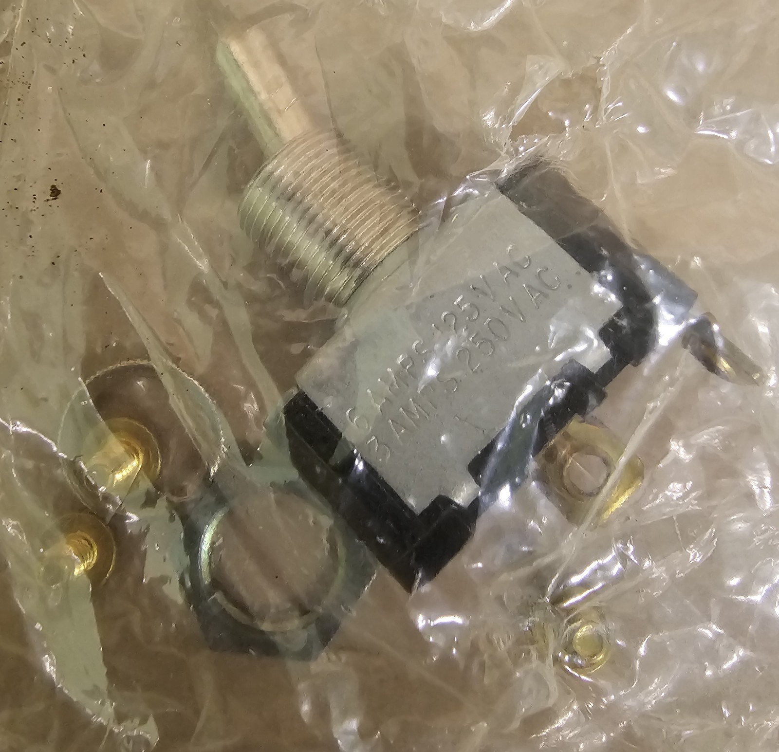 EATON TOGGLE SWITCH  E10T115GS (LOT OF 6)