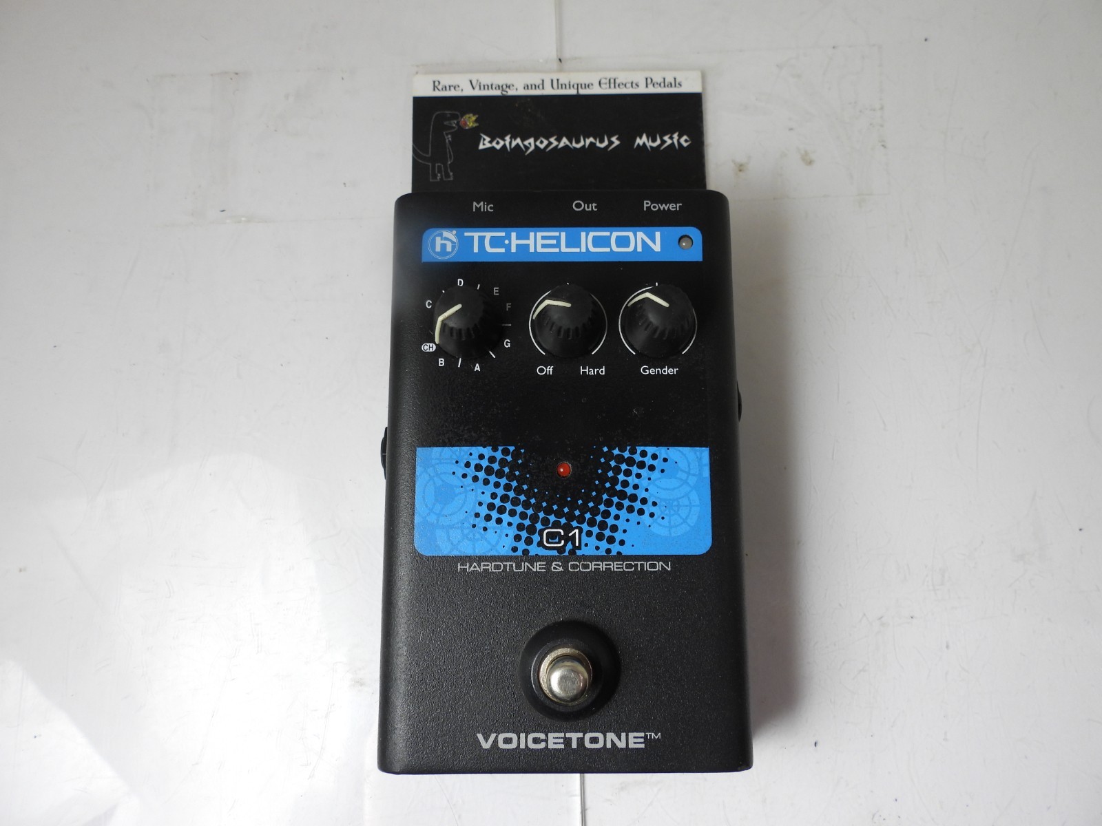 TC Helicon Voicetone C1 Hardtune & Correction Vocal Effects Pedal Free USA Ship