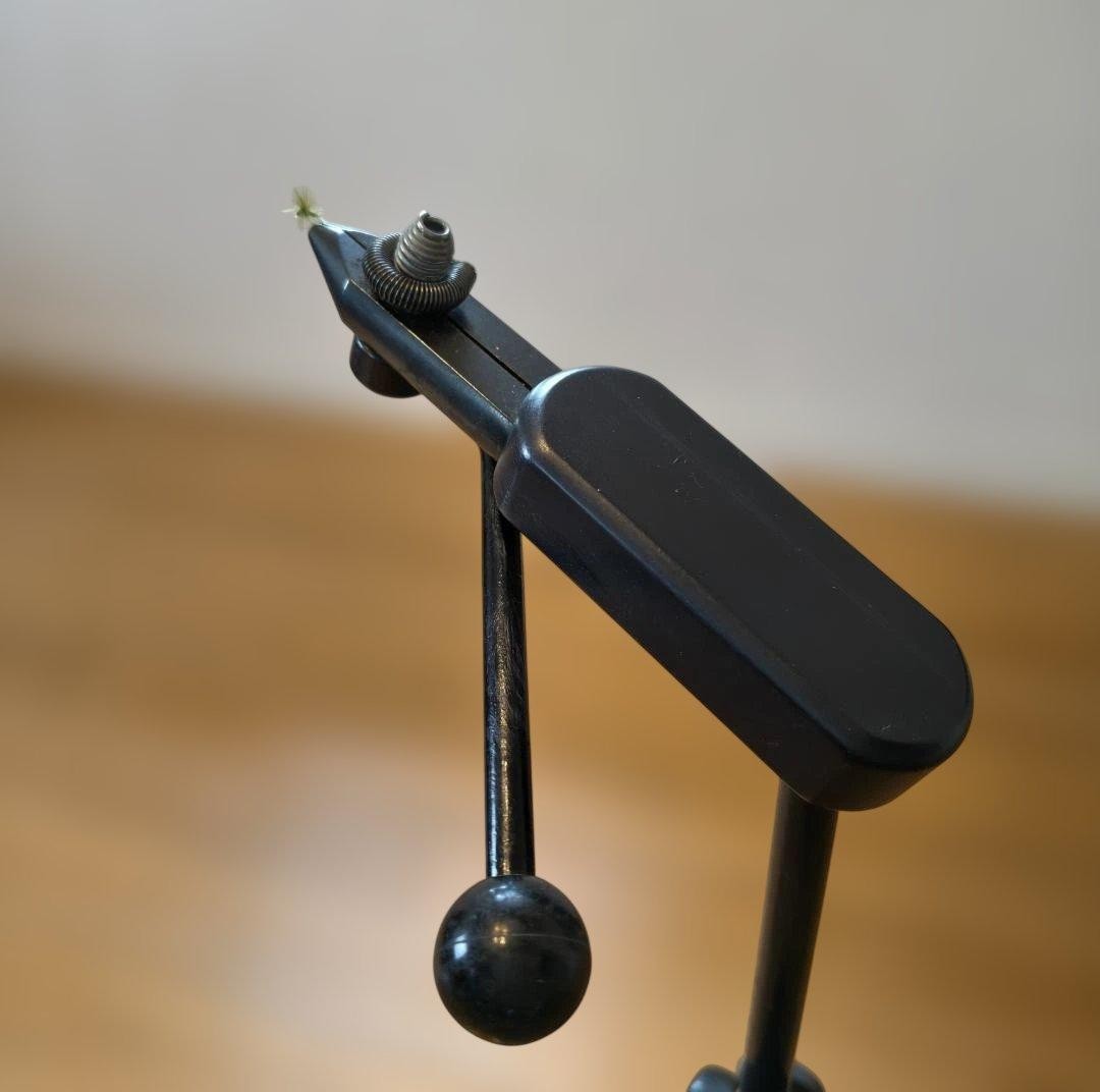 Regal Fly Tying Vise Vintage 40 Years Old Holds Size 22 Hooks