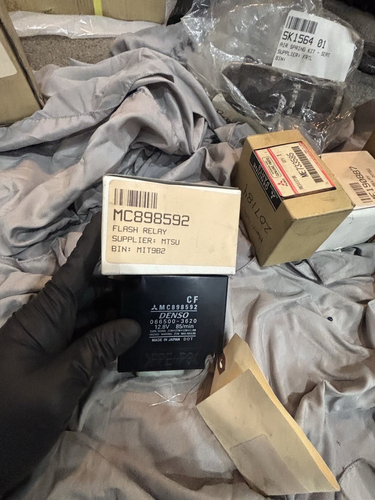 Mc898592 Mitsubishi Flasher Relay