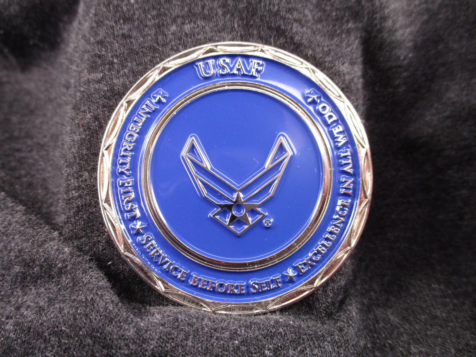 USAF AIR FORCE OFFICIAL COMMEMORATIVE Silver Toned CHALLENGE COIN USAF