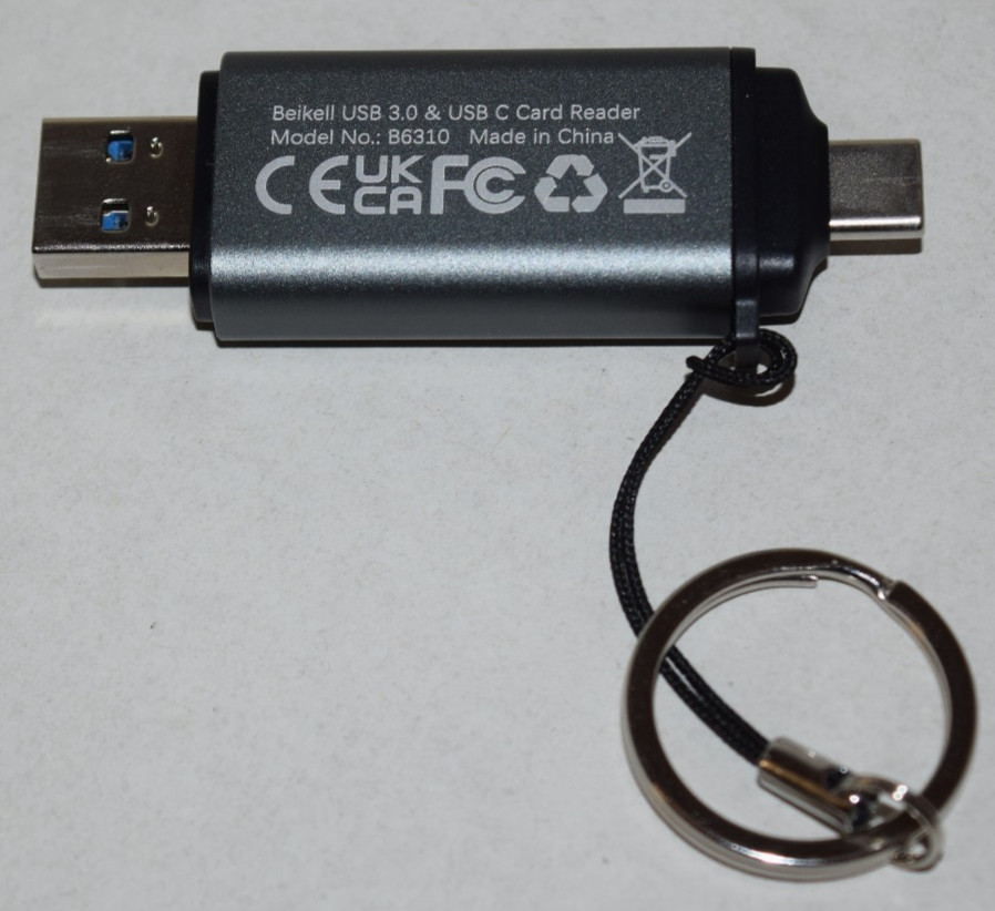 Beikell: SD Dual Connector Card Reader