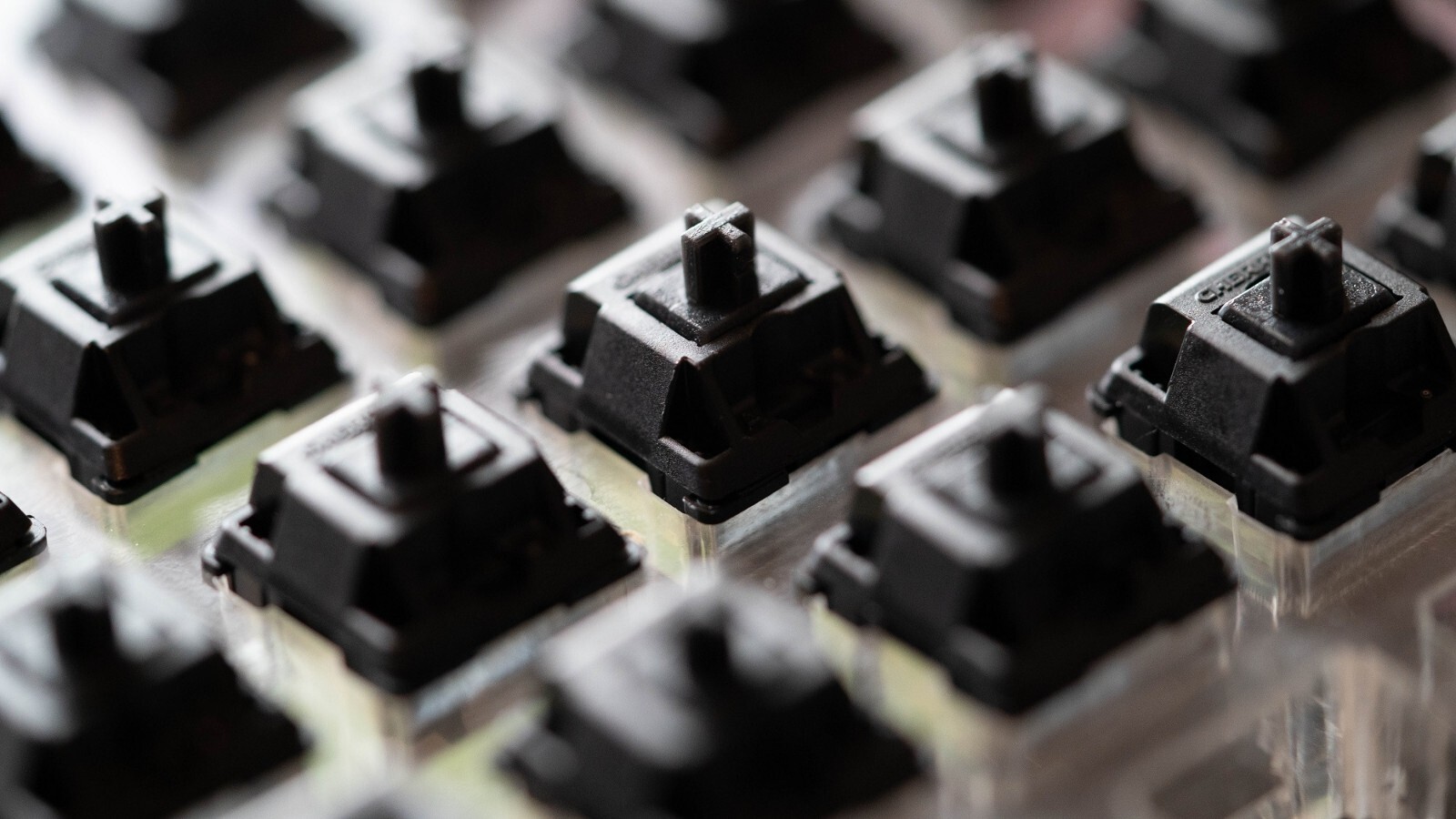 Hand Lubed and Filmed Gateron Oil king Linear Switches (90 Switches)