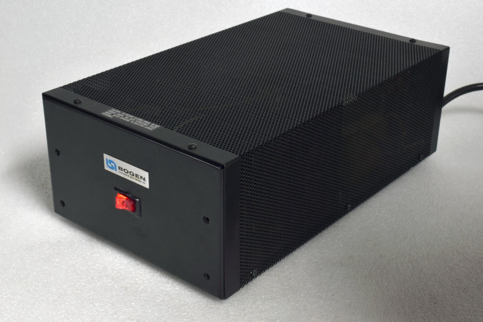 Bogen 125W Booster Power Amplifier Model MT-125B POWERS ON / UNTESTED OTHERWISE