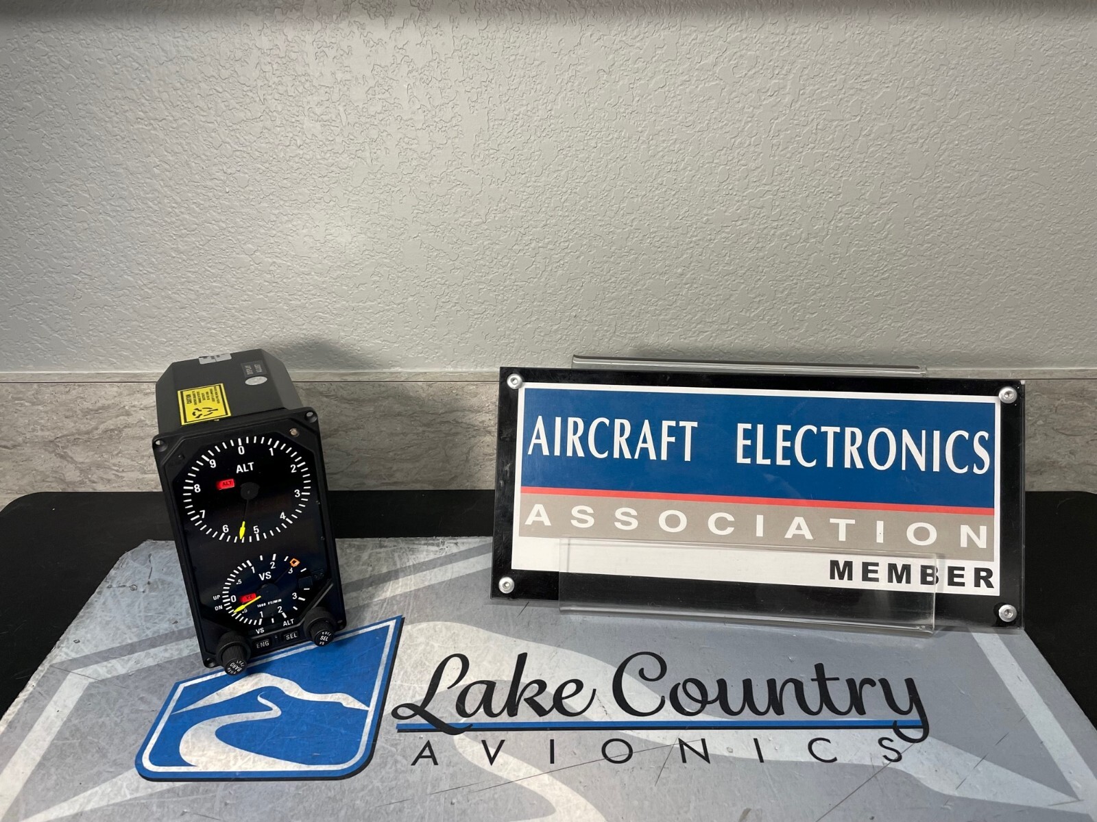 Altitude Vertical Speed Indicator KAV485 066-3077-60 w/ June 2014 NEW 8130
