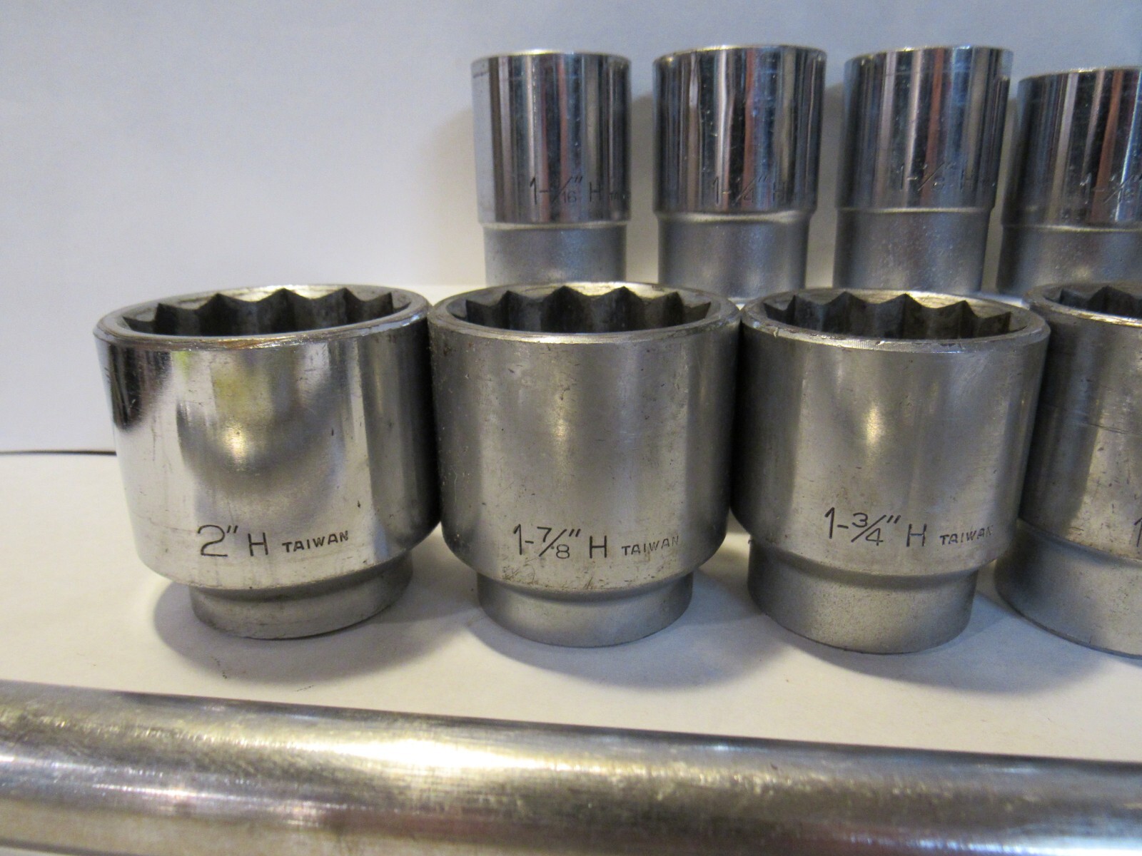 19 pc Heavy Duty SOCKET SET 2" - 3/4" Sockets /2 extenders/1 Break Bar (H67KD