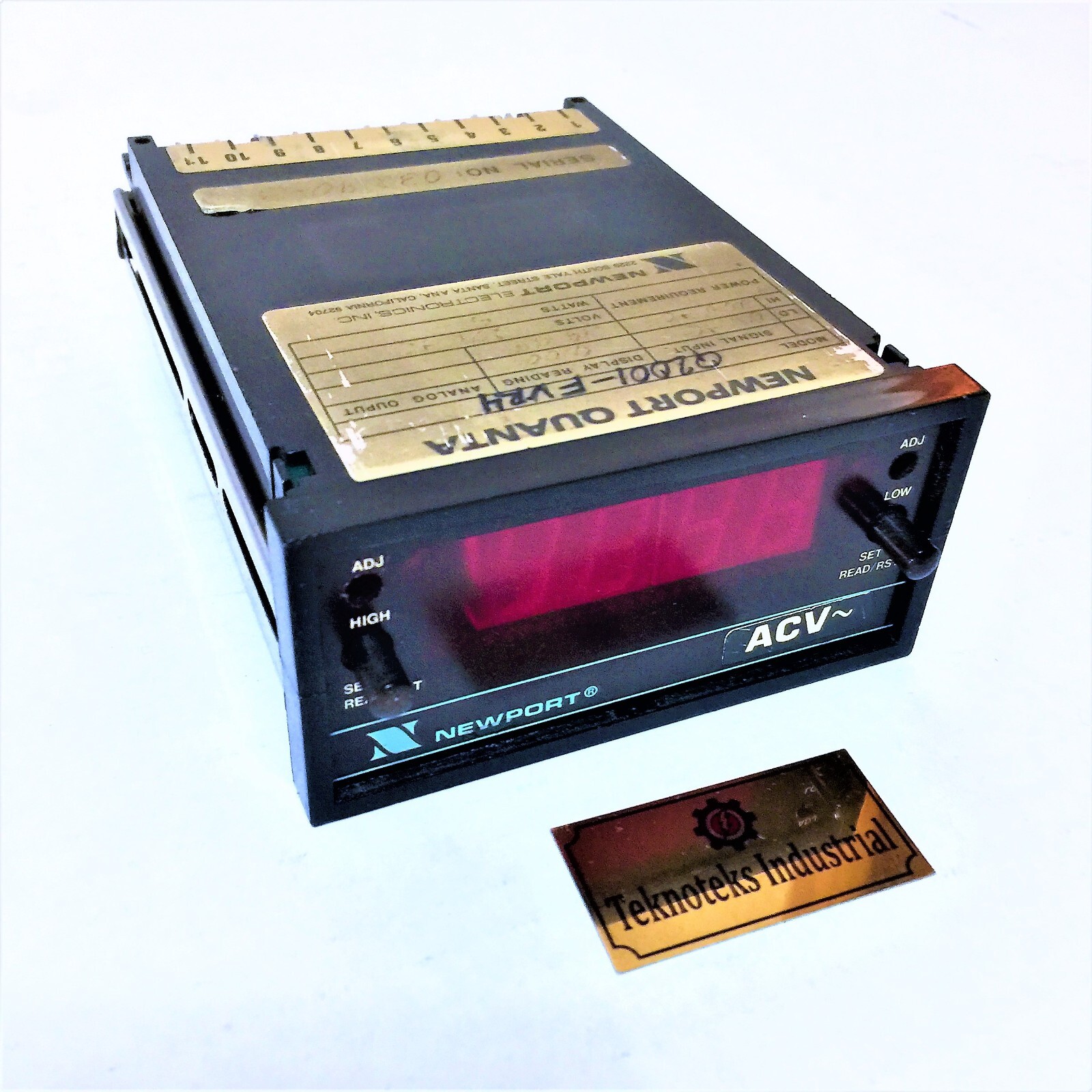 NEWPORT ELECTRONICS  QUANTA Q2001 F VR4 CONTROLLER
