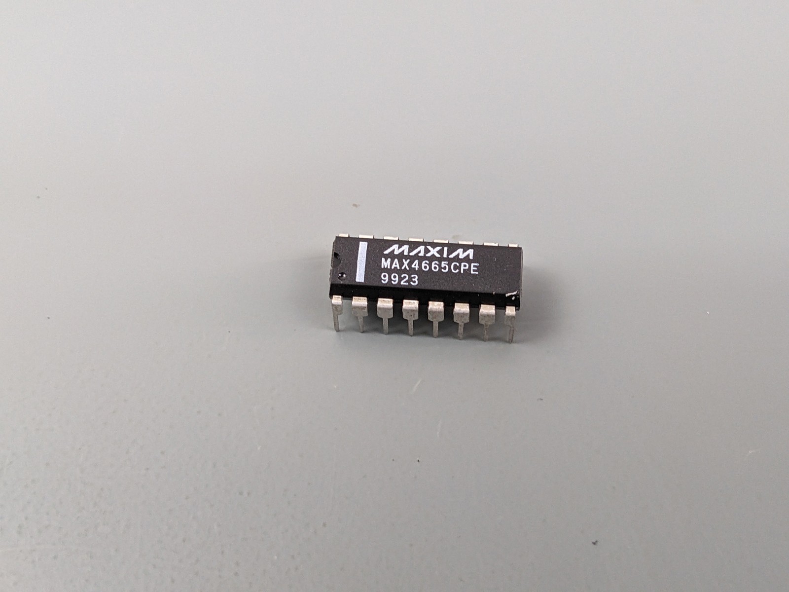 Maxim MAX4665 Quad 5ohm SPST CMOS Analog Switch IC