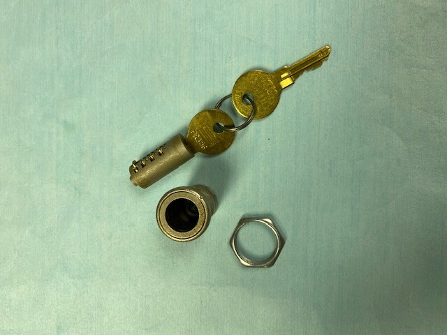 Steelcase lock with removable core