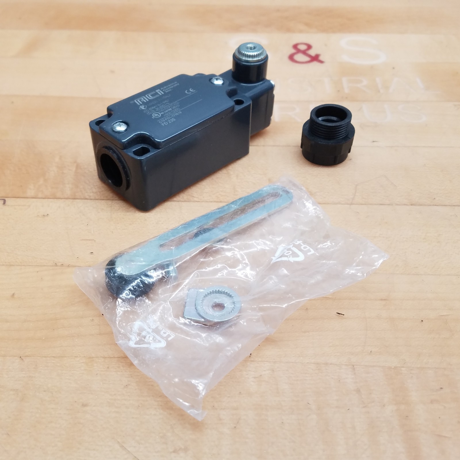 Advance Controls Inc 103334 Limit Switch, FD 235 C15 FD1-177019 - NEW