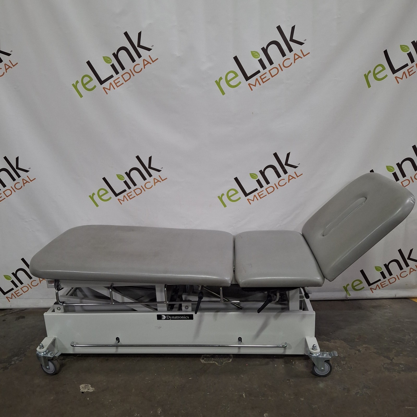 Dynatronics Dynatron T3 Treatment Table