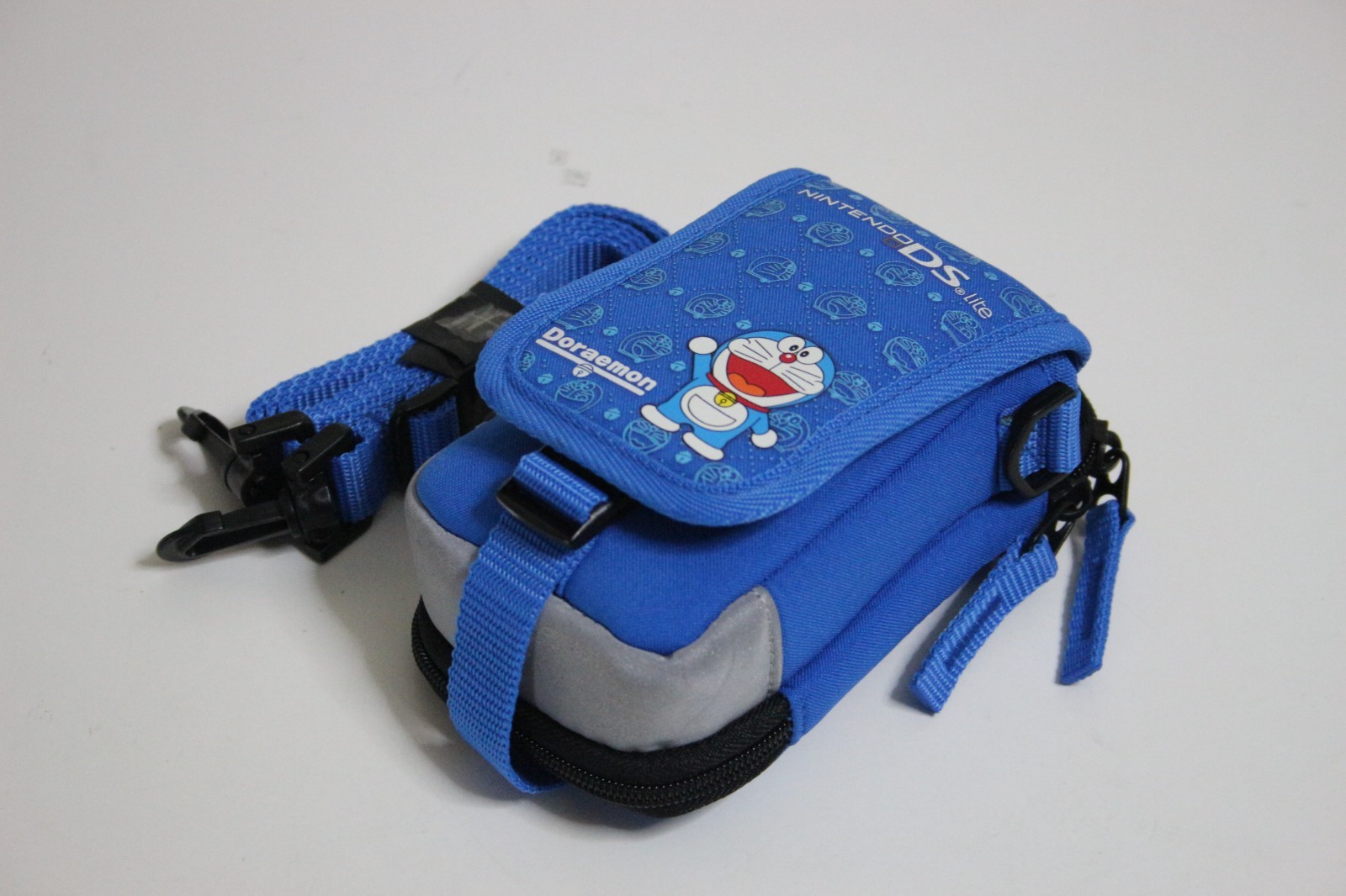 Doraemon Nintendo DS Carrying Pouch / Case - Blue with Strap / Japan/ Near Mint